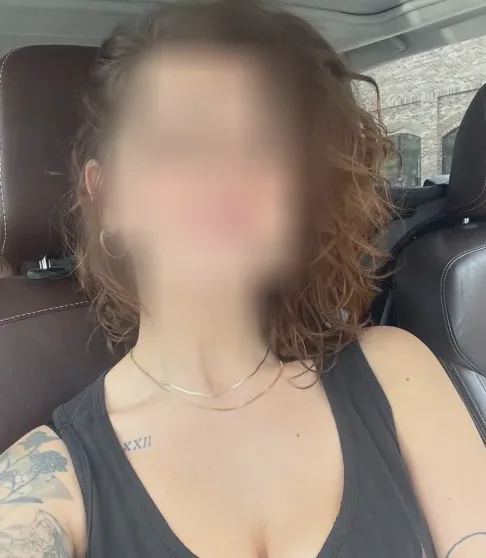 Alina, 39