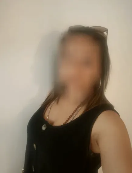 Fiona, 38