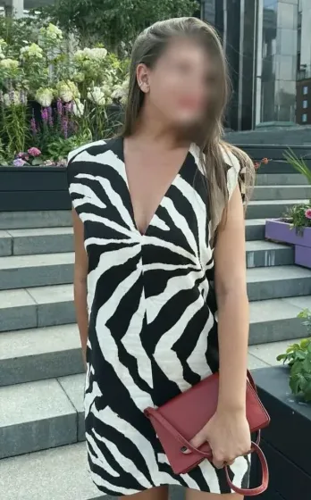 Nadine, 20