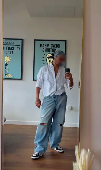 Neele, 34