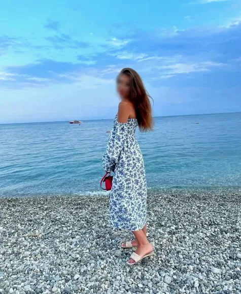Cara, 39