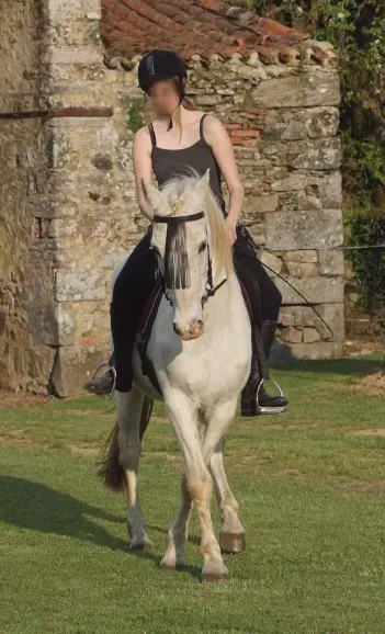 Chiara, 27