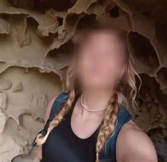 Christina, 29