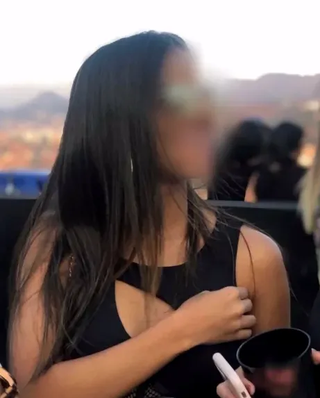 Elisa, 23