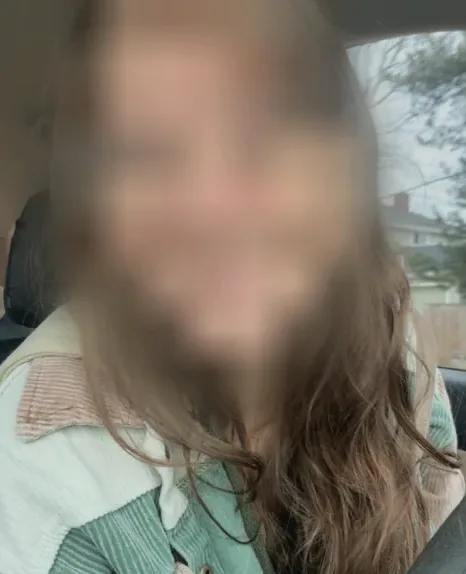 Nadine, 40