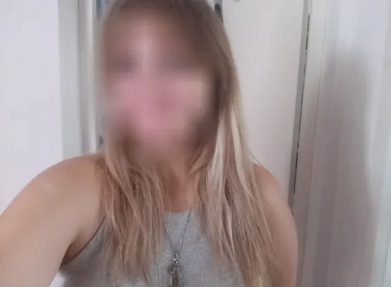 Nadine, 20