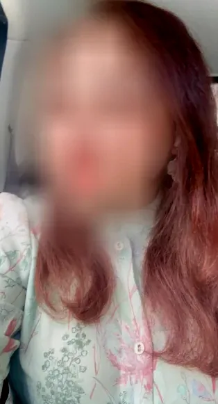 Pia, 32
