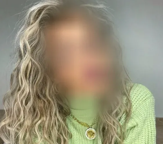 Sandra, 35