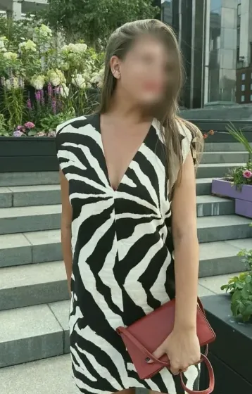 Yvonne, 20